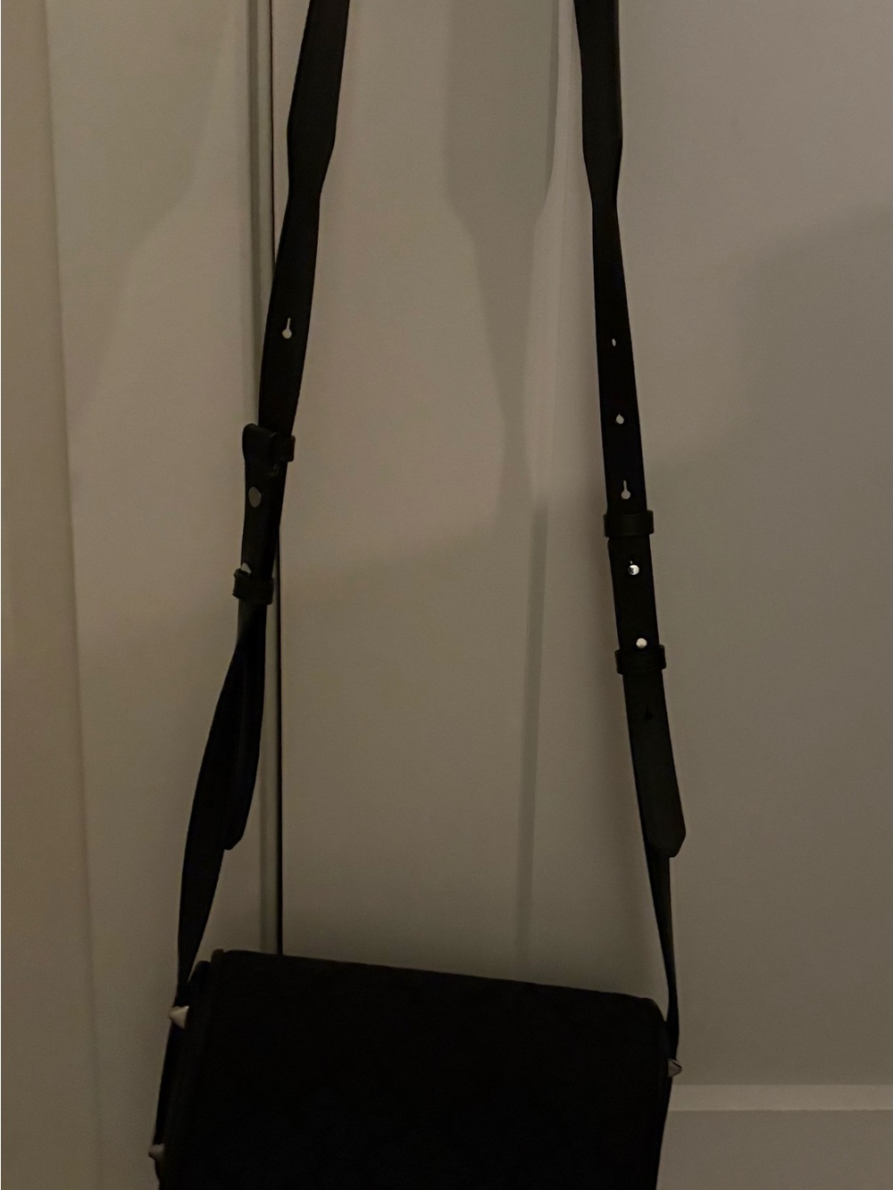 Like new Kate Spade black classic purse as shown. - Picture 2 of 7